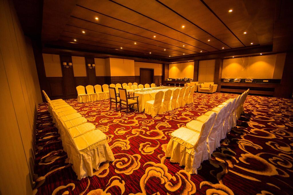 טימפו Ariya Hotel מראה חיצוני תמונה