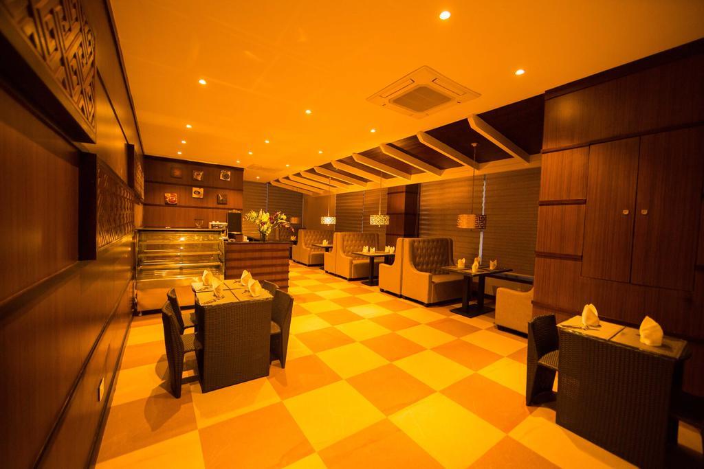 טימפו Ariya Hotel מראה חיצוני תמונה
