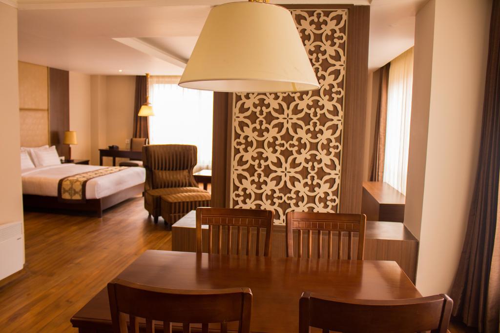 טימפו Ariya Hotel חדר תמונה