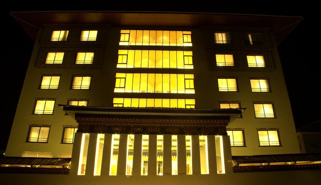 טימפו Ariya Hotel מראה חיצוני תמונה