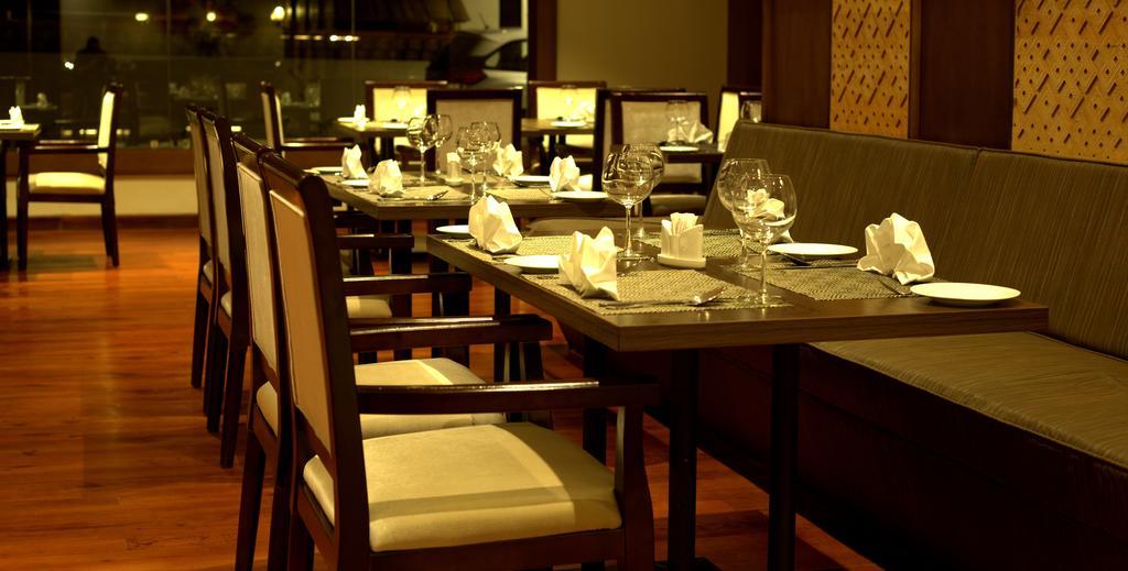 טימפו Ariya Hotel מראה חיצוני תמונה
