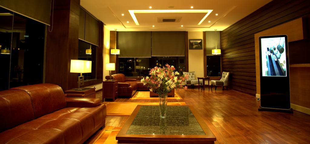 טימפו Ariya Hotel מראה חיצוני תמונה