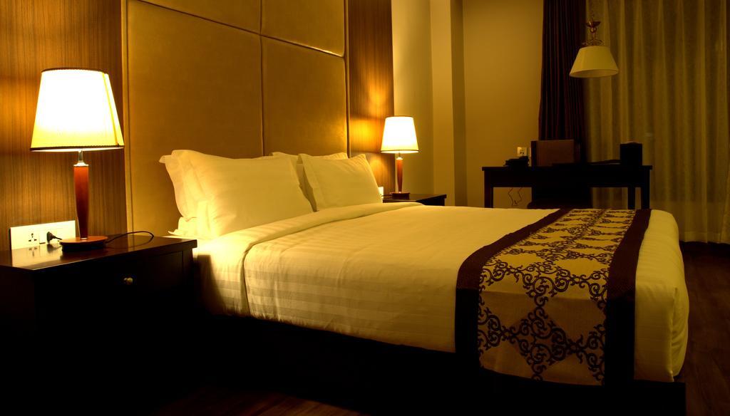 טימפו Ariya Hotel מראה חיצוני תמונה