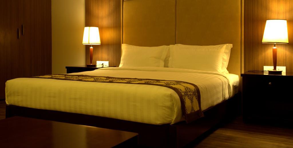 טימפו Ariya Hotel מראה חיצוני תמונה