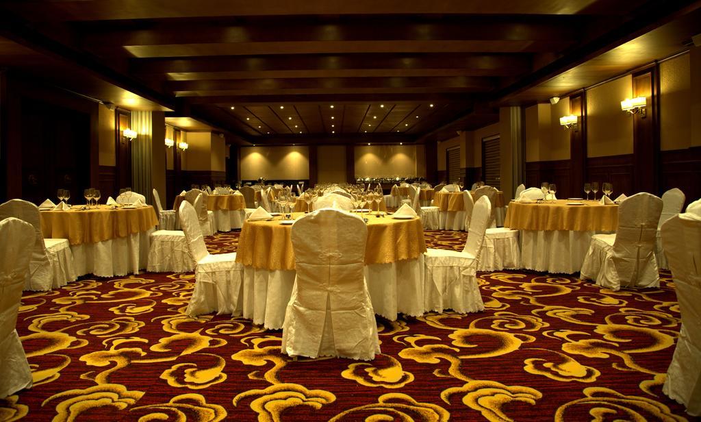 טימפו Ariya Hotel מראה חיצוני תמונה